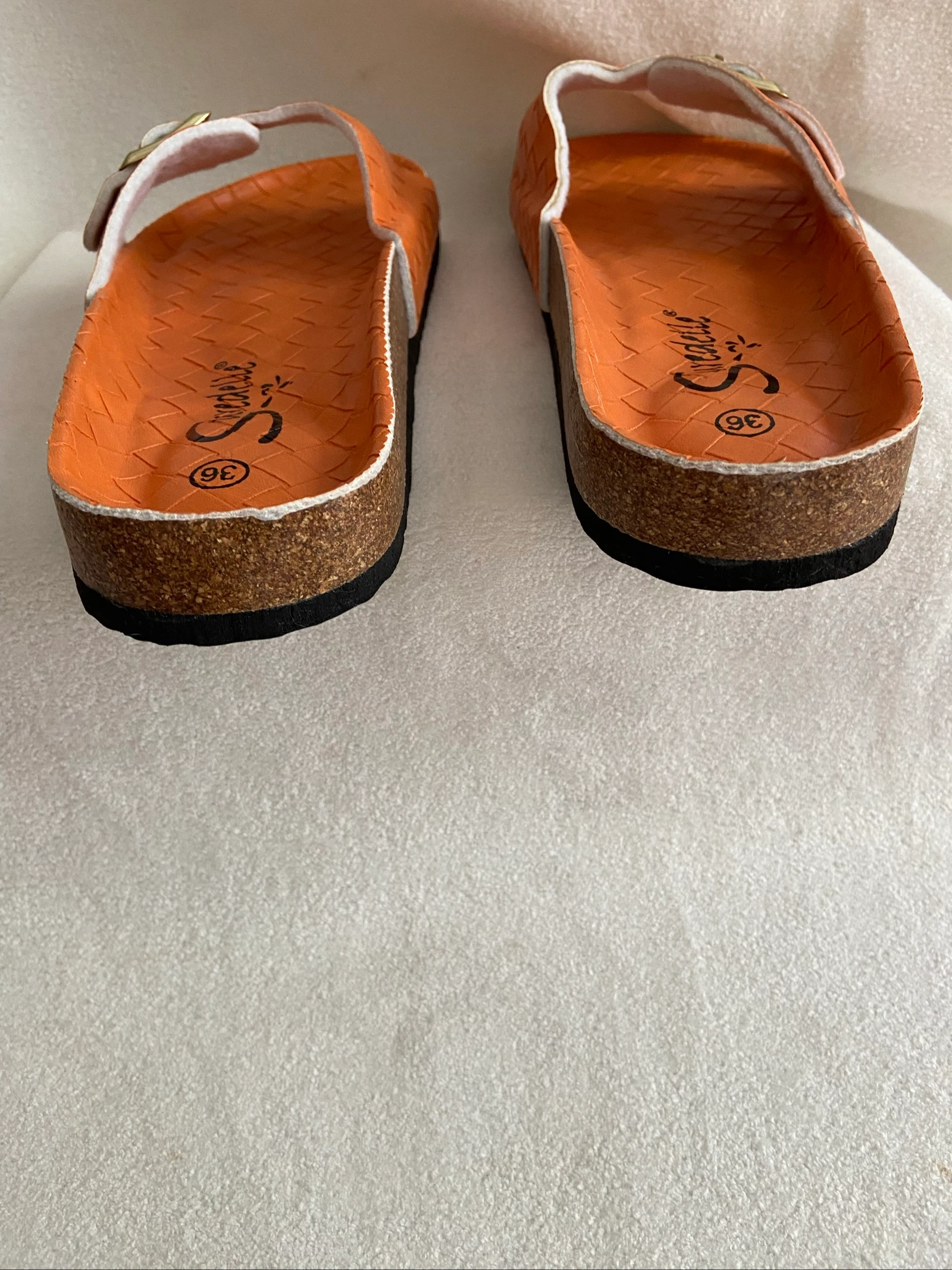 Vlakke zomermule • oranje kunstleer • 36 • Suredelle – photo 5